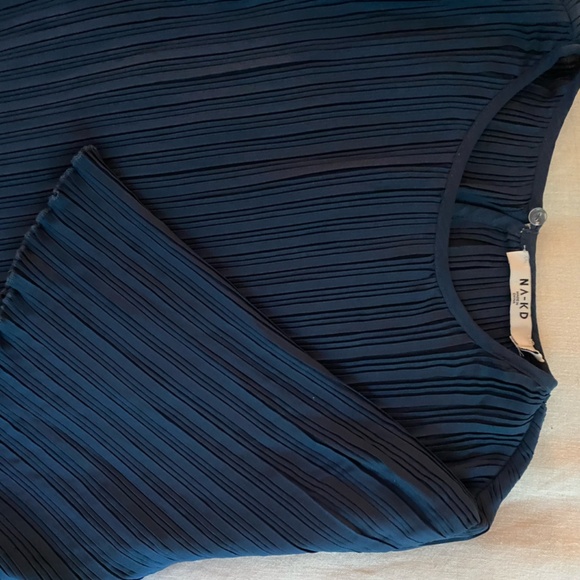 Navy Plisse Maxi Wide Sleeve Flowy Na-kd Dress Blue Small Medium - Picture 4 of 4